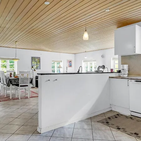 3 Bedroom In Holiday home